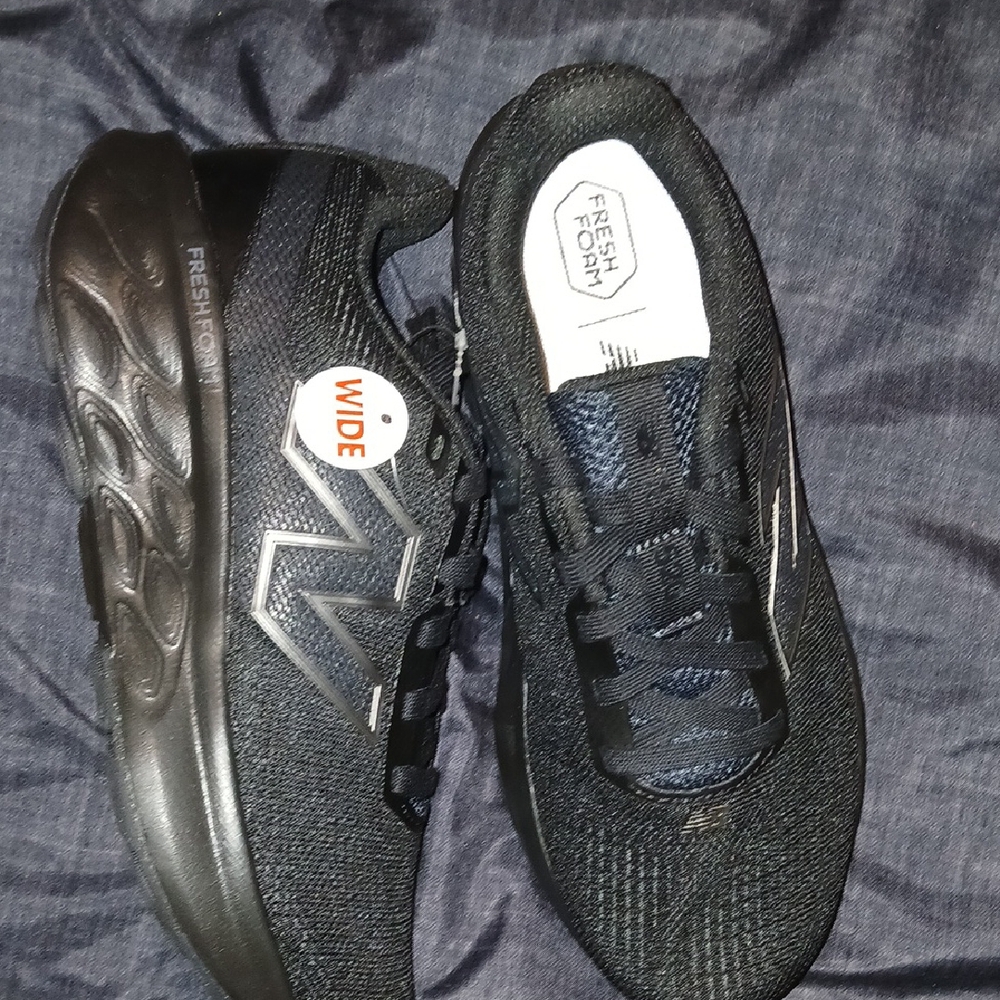 New Balance Women's Black Athletic Shoes
